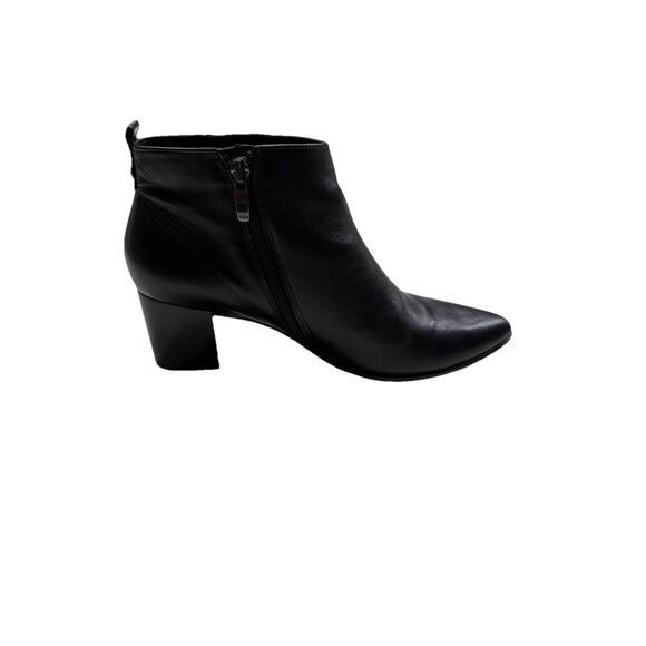ECCO Women’s Shape 45 Pointy Block Heel Black Leather Bootie US 8 Fall Boots - Picture 1 of 11